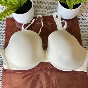 New bras 38 B